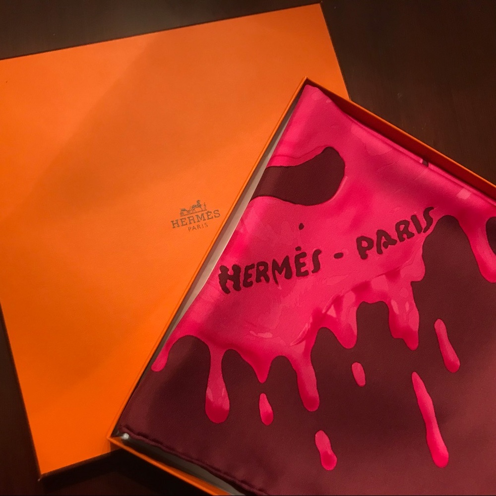 Hermès Dimitri R. Silk Scarf 90 with Original Box